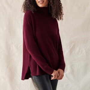 WHITE + WARREN Cashmere Standneck Burgundy Sweater